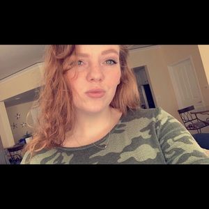 Meet your Posher, Seeara